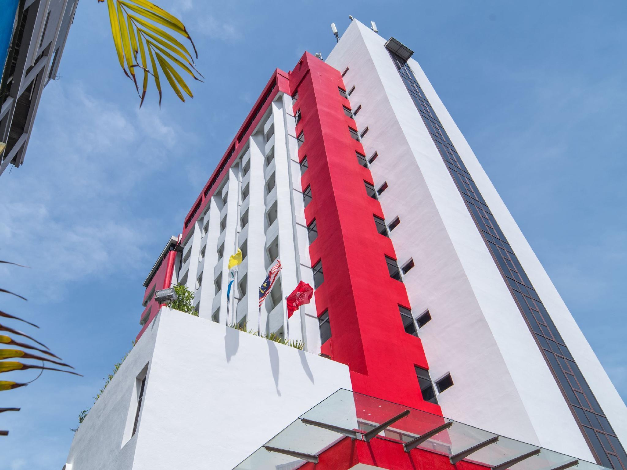 Hotel Sentral Seaview @ ​Beachfront Tandzsung Bungah Kültér fotó